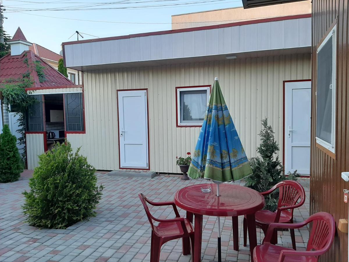 Mini Hotel Уютный Дворик オデッサ エクステリア 写真