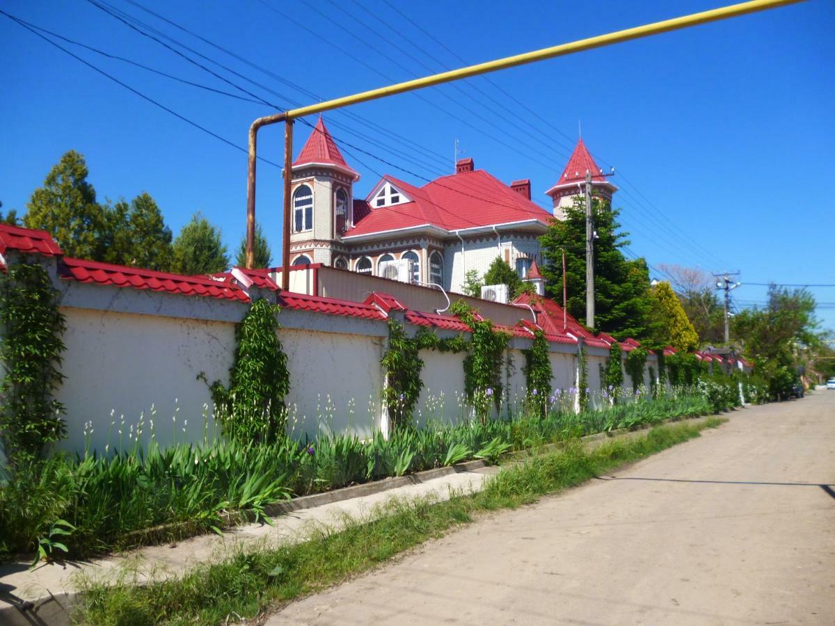 Mini Hotel Уютный Дворик オデッサ エクステリア 写真